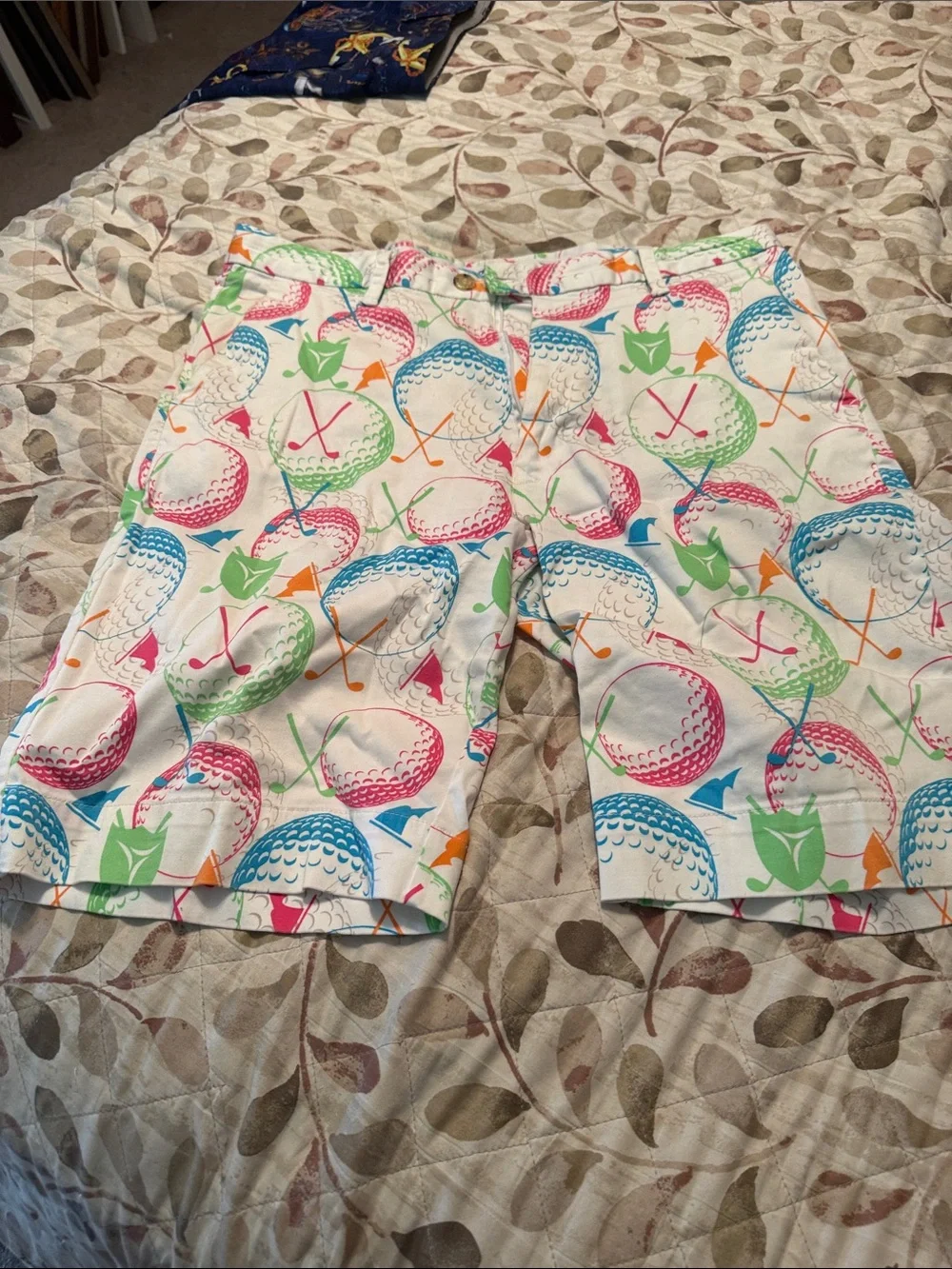 Men's White Golf Print Bermuda Shorts - Multicolor